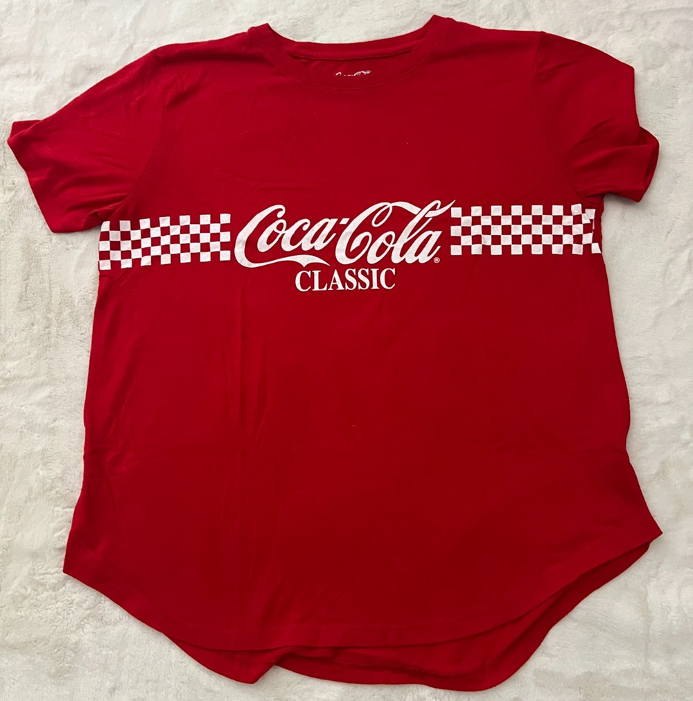 Coca-Cola Classic Women's XL Red Graphic T Shirt Checkered Logo High Low Hem